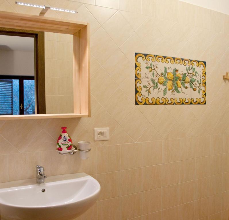 Casale Il Gheppio Guest House Laureana Cilento Rom bilde